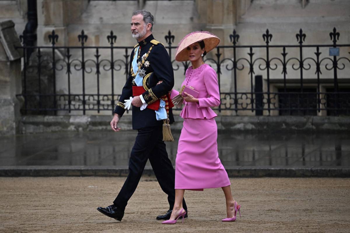 Felipe y Letizia de España vestida de Carolina Herrera