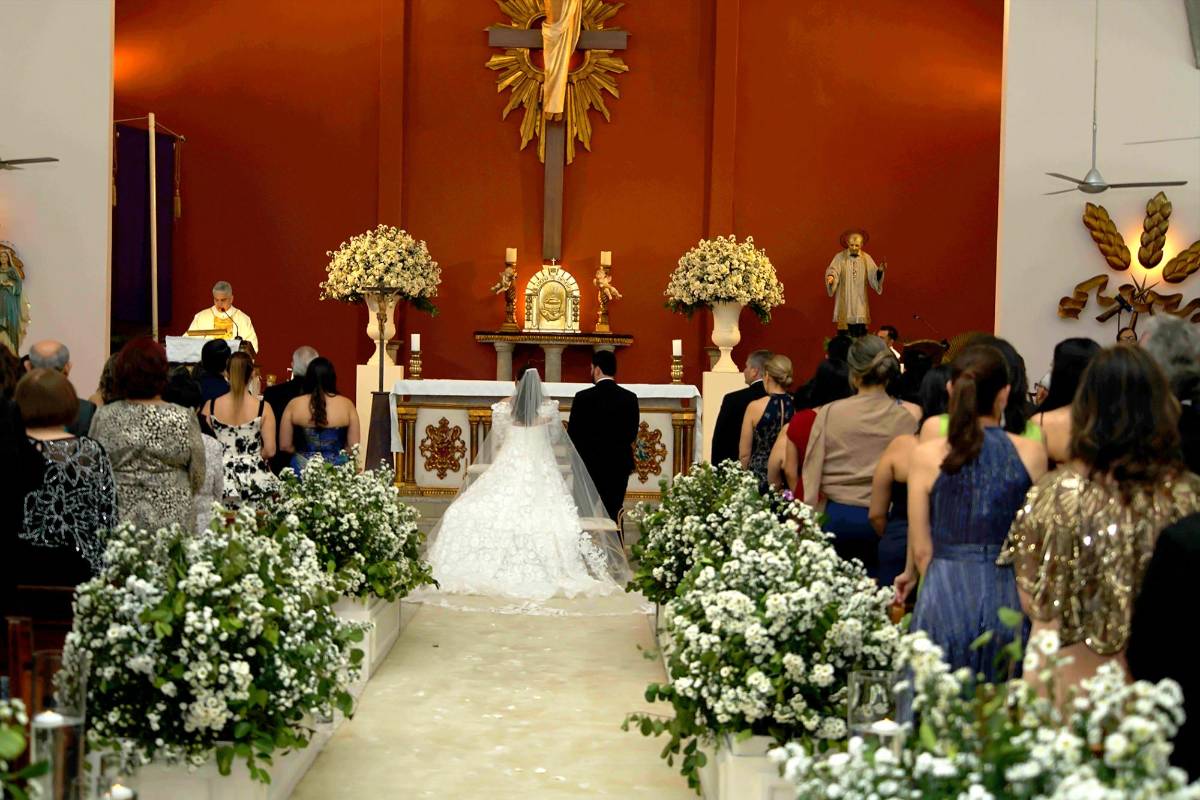 Boda eclesiástica de Daniel Murillo y Dominique Marinakys