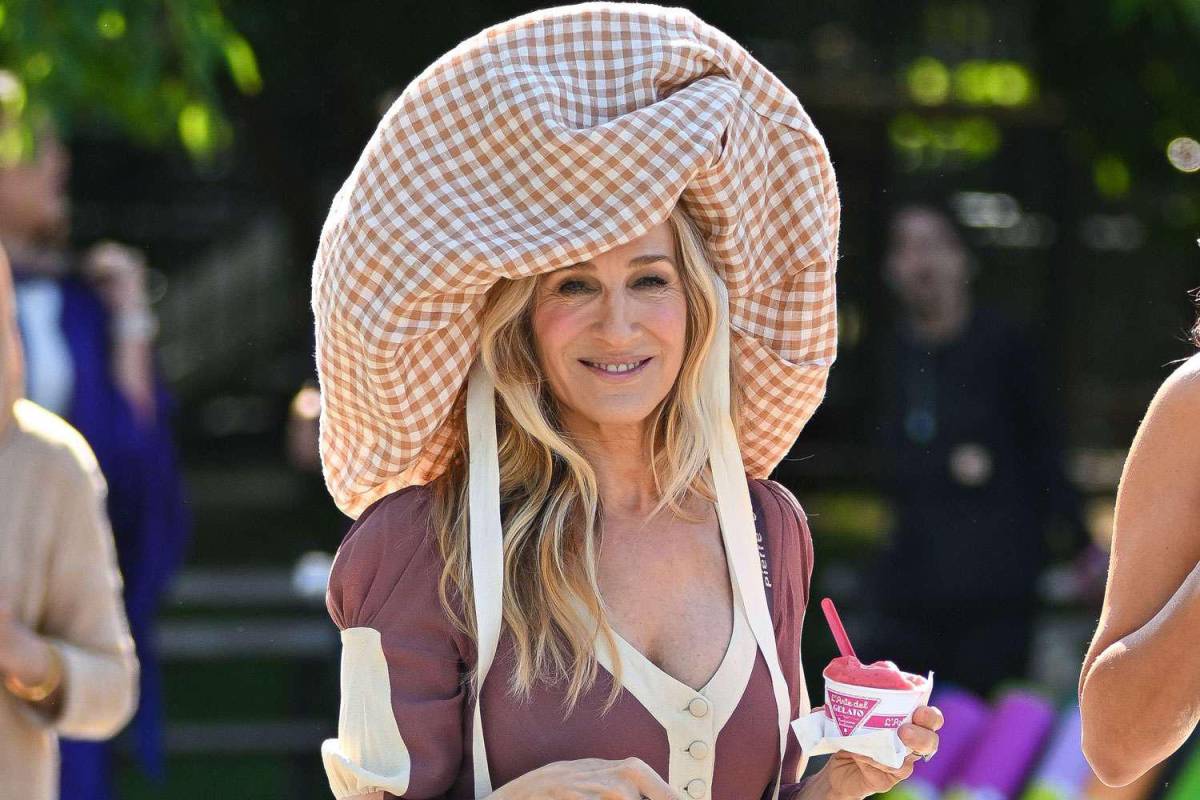 Sarah Jessica Parker, icono de la moda, cumple 60 años