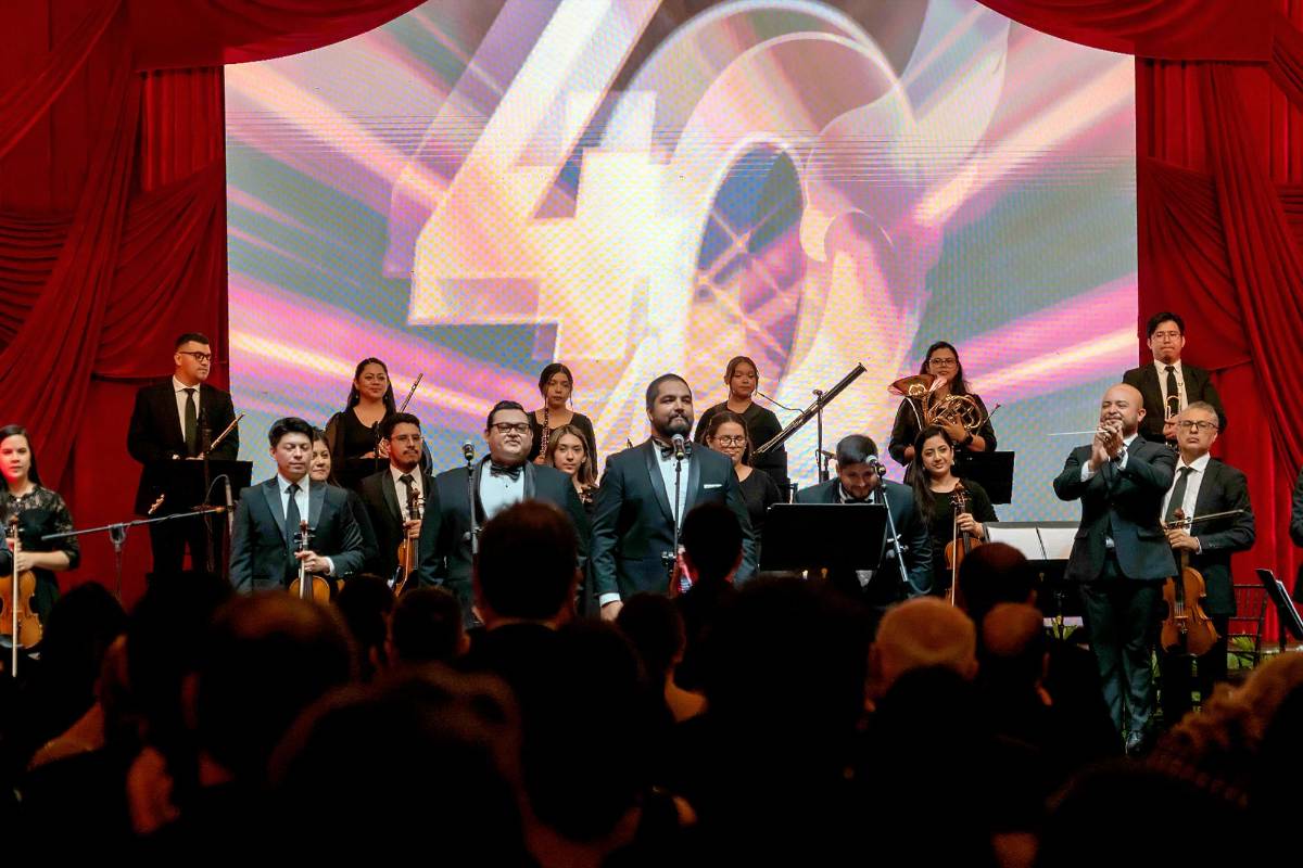 La gala del 40 Aniversario de la Universidad Tecnológica de Honduras