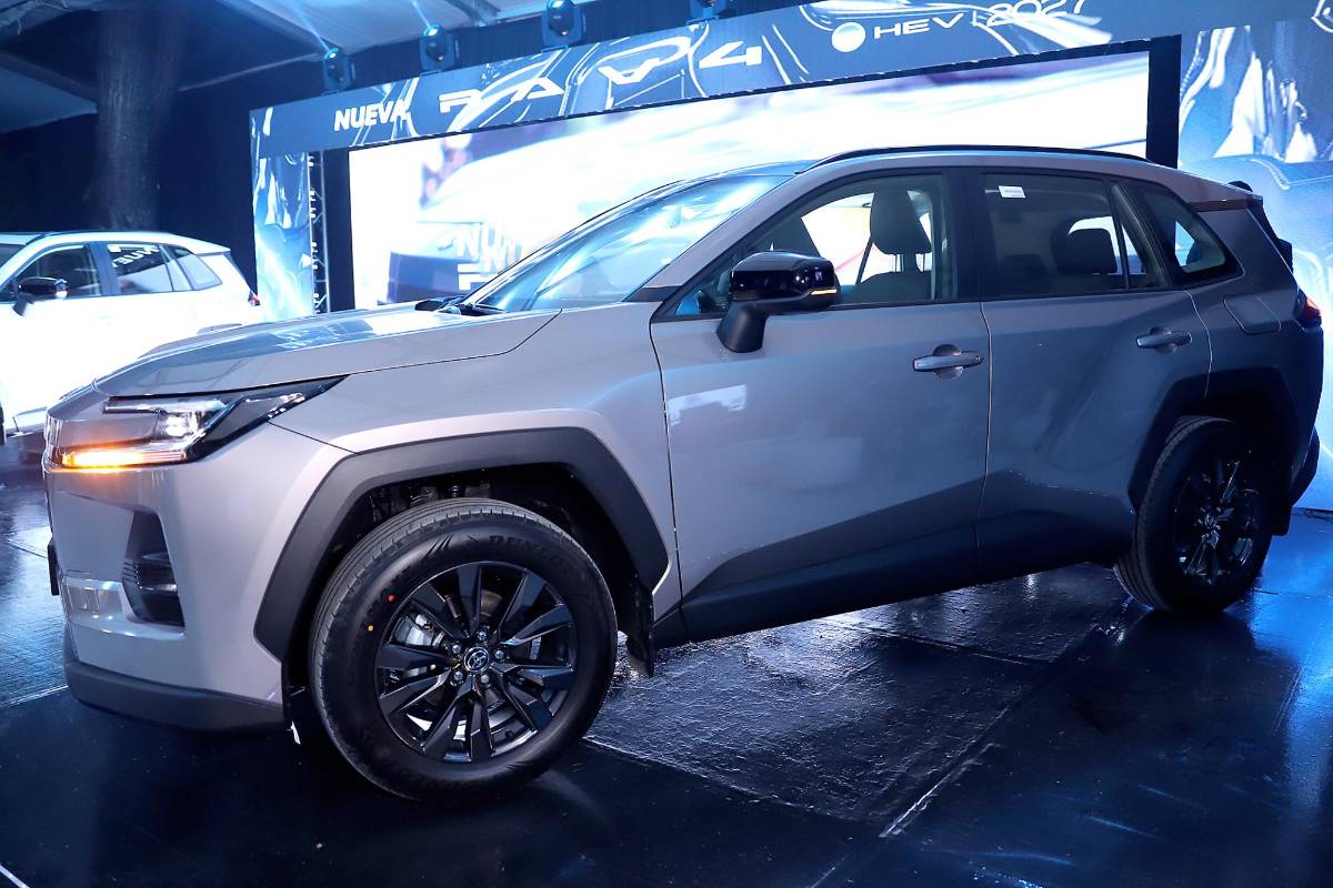 Grupo Flores presentó el nuevo Toyota RAV4 Híbrido 2027