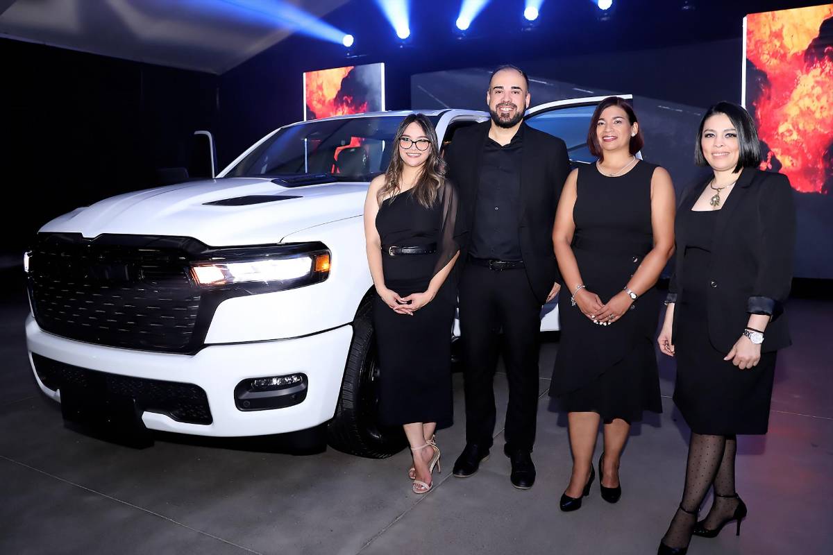 Grupo Q trae de vuelta la Jeep Compass y presenta la nueva RAM 1500 Black Express Edition