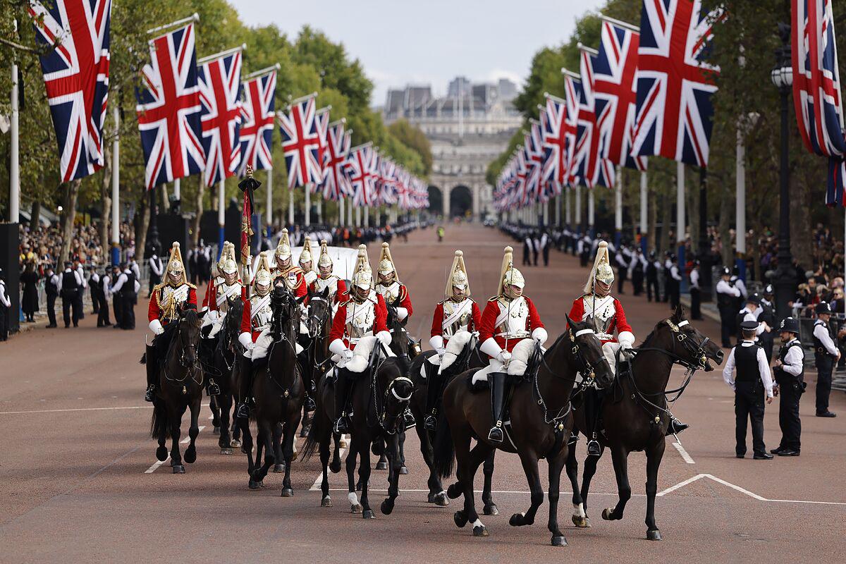 Así fue la procesión de la reina Isabel II en Londres