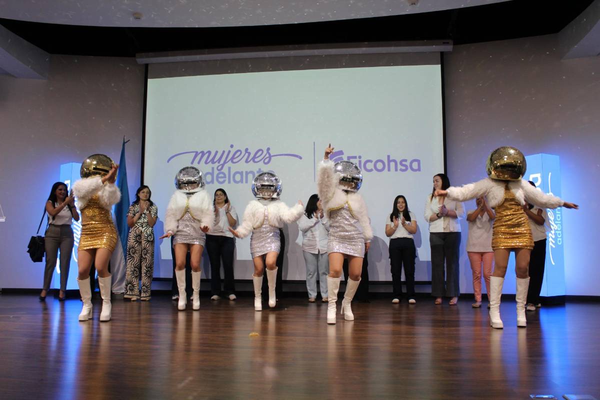 Ficohsa celebró el tercer aniversario de “Mujeres Adelante” con el evento Tendencias de Mercadeo 2025
