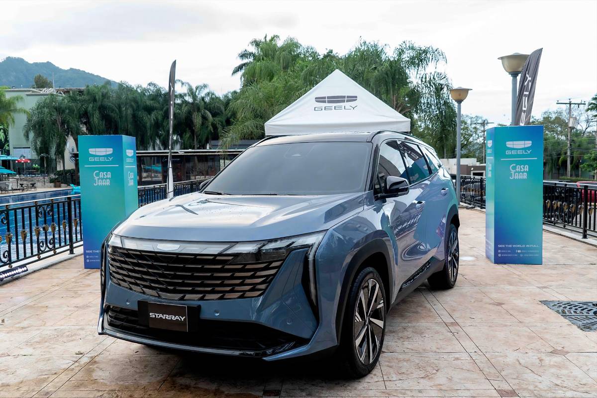 Geely Starray 2026: una SUV compacto que destaca por su diseño futurista “Vision Starburst”, tecnología avanzada y opciones de motorización eficiente, incluyendo una versión híbrida enchufable (EM-i) con hasta 1000 km de autonomía combinada