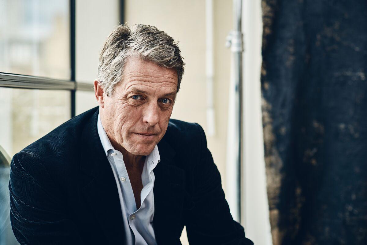  A Hugh Grant lo apodo la prensa nglesa “Hugh Grump”, por su adicción al whisky . En repetidas ocasiones se declaró dependiente del alcohol e intentó combatirlo en clínicas de rehabilitación.