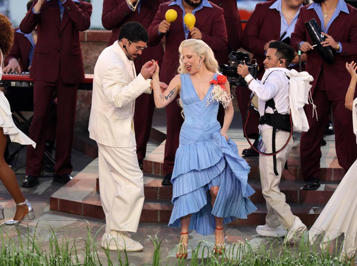 El vestido de Lady Gaga para el Super Bowl 2026 firmado por diseñador latino