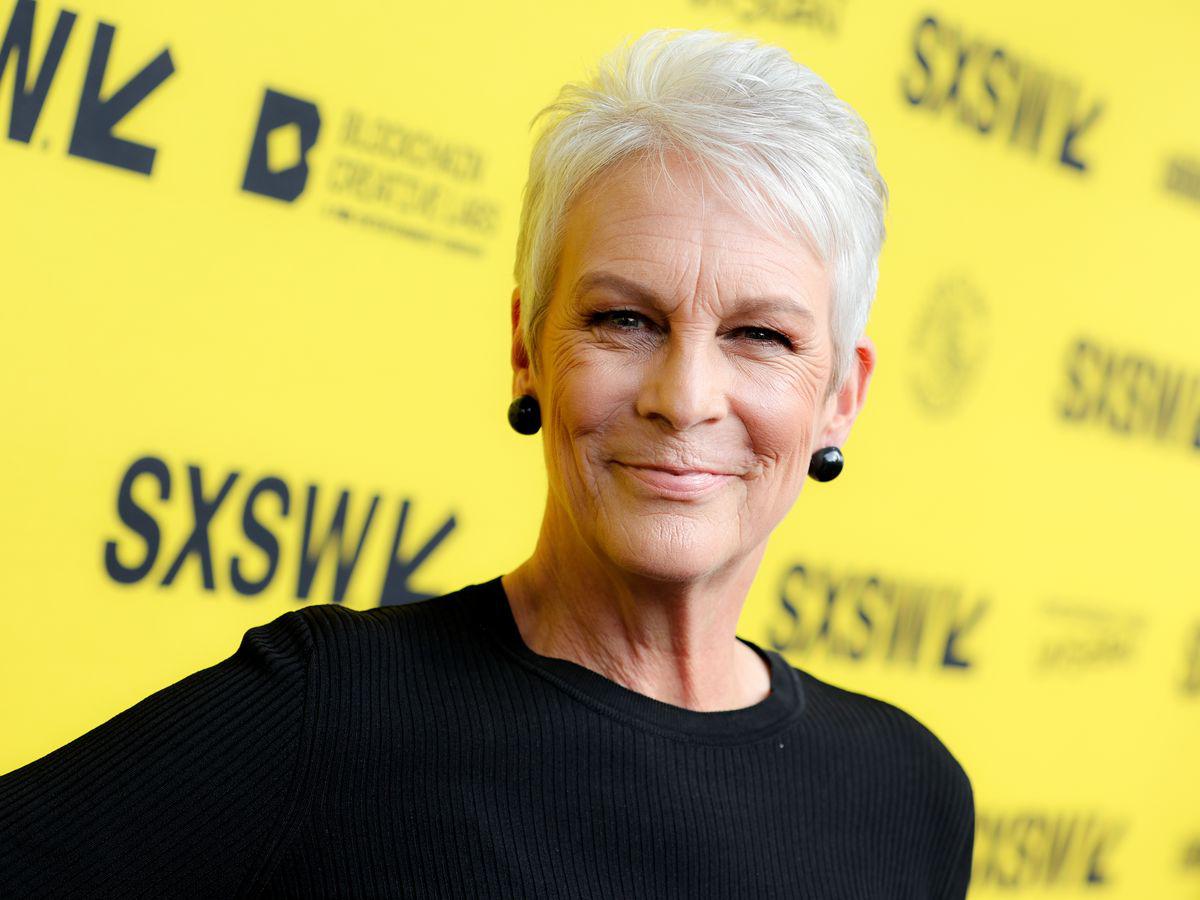 <b>Jamie Lee Curtis</b>La actriz que interpretó el papel principal en Halloween expresó su solidaridad y respaldo al pueblo de Israel al compartir la bandera de este país en su cuenta oficial de Instagram.