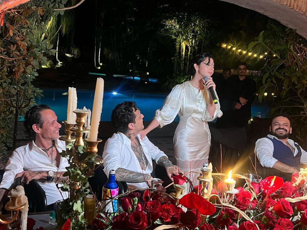 Además de aceptar la decisión de su hija, se apegó a las tradiciones familiares y asumió el papel de padre protector y proveedor, pagando completamente la boda. “Es que no te queda de otra. Me ching**. Absolutamente (todo lo pagué) y, ¿qué crees?, mi yerno no me dijo ‘oiga suegro, ¿no quiere que lo ayude en algo?’”, relató entre risas.