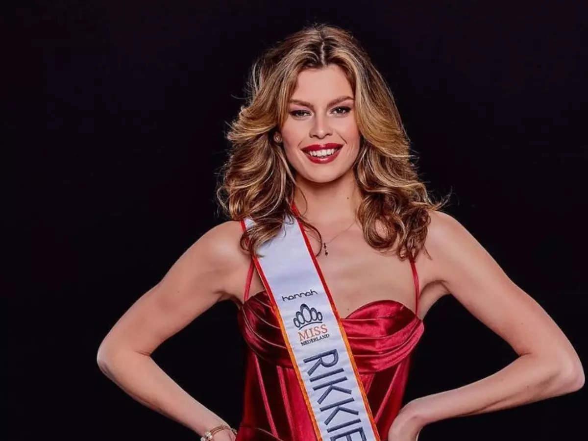 <b>Representante de Holanda en Miss Universo es una mujer transgénero</b>Países Bajos ha nombrado a Rikkie Valerie Kollé como la primera mujer transgénero en portar la corona de Miss Holanda. Aunque algunos ciudadanos lo consideraron “injusto”, cabe destacar que esta inclusión es permitida por las reglas del certamen desde 2012. Este evento no marca la primera vez que una mujer transgénero participa en un concurso de belleza nacional, ya que Ángela Ponce hizo historia al competir en Miss Universo 2018 tras ganar el título de Miss España. Estos hitos representan avances importantes hacia la inclusión y la representación en el mundo de los concursos de belleza.