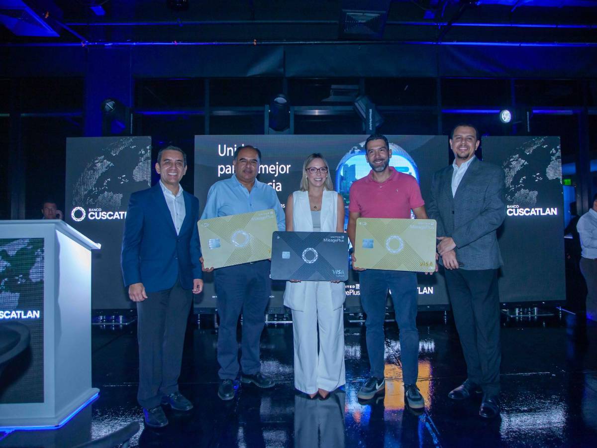 Eurípides Cálix, Roberto Hawit, Fernanda Holliday, Hernán Karow y Allan Castillo.