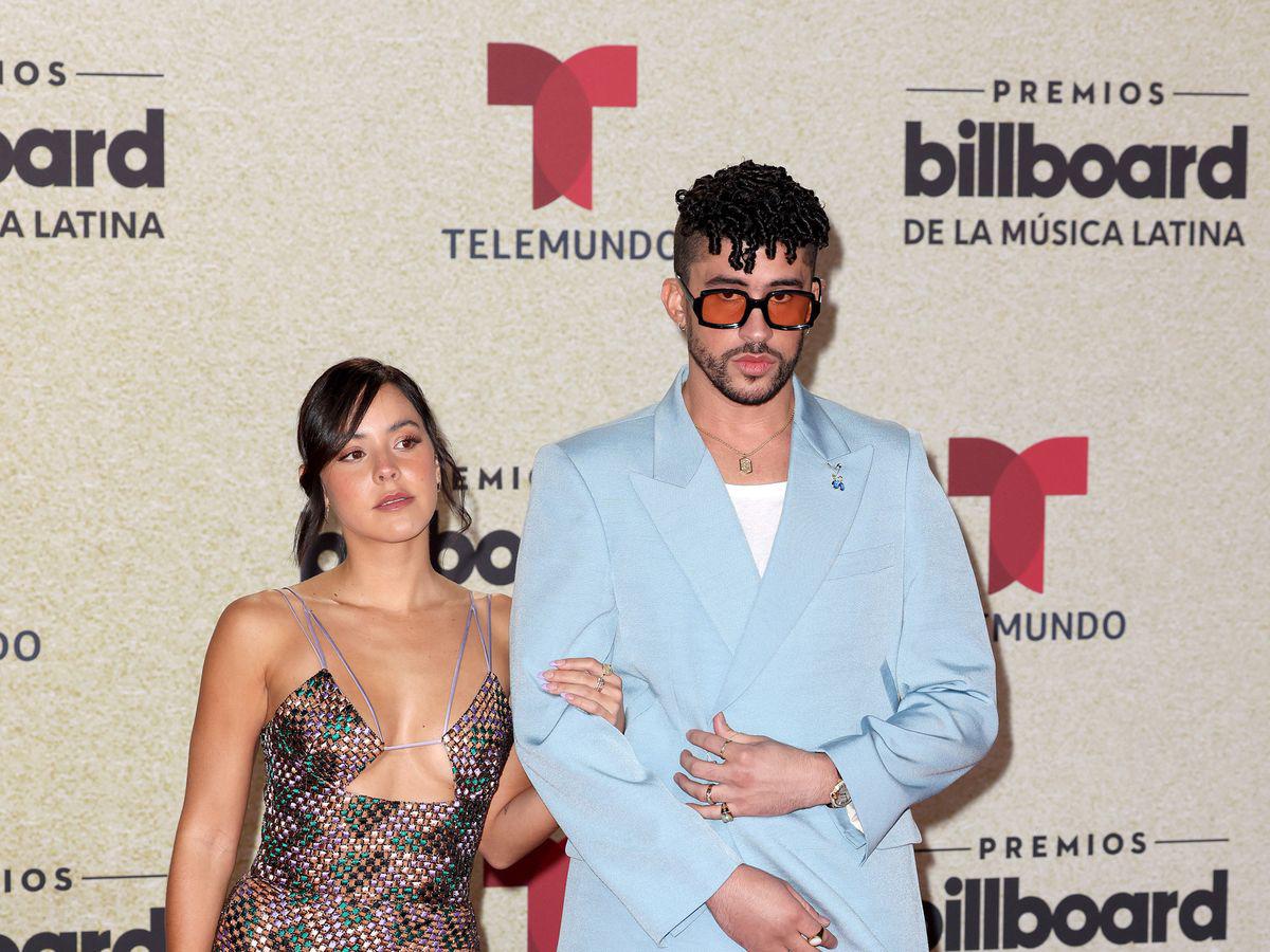 “Acho PR” ha generado un gran revuelo en las redes sociales debido a una referencia particular a Gabriela Berlingeri, quien fue la expareja de Bad Bunny. Tras expresar su gratitud al decir: “Gracias, Dios, por poner en el camino a Jan, a Noah y a Gabriela”, muchos han comenzado a comparar esta muestra de afecto con las dedicatorias no tan románticas que ha hecho a su actual novia, Kendall Jenner.
