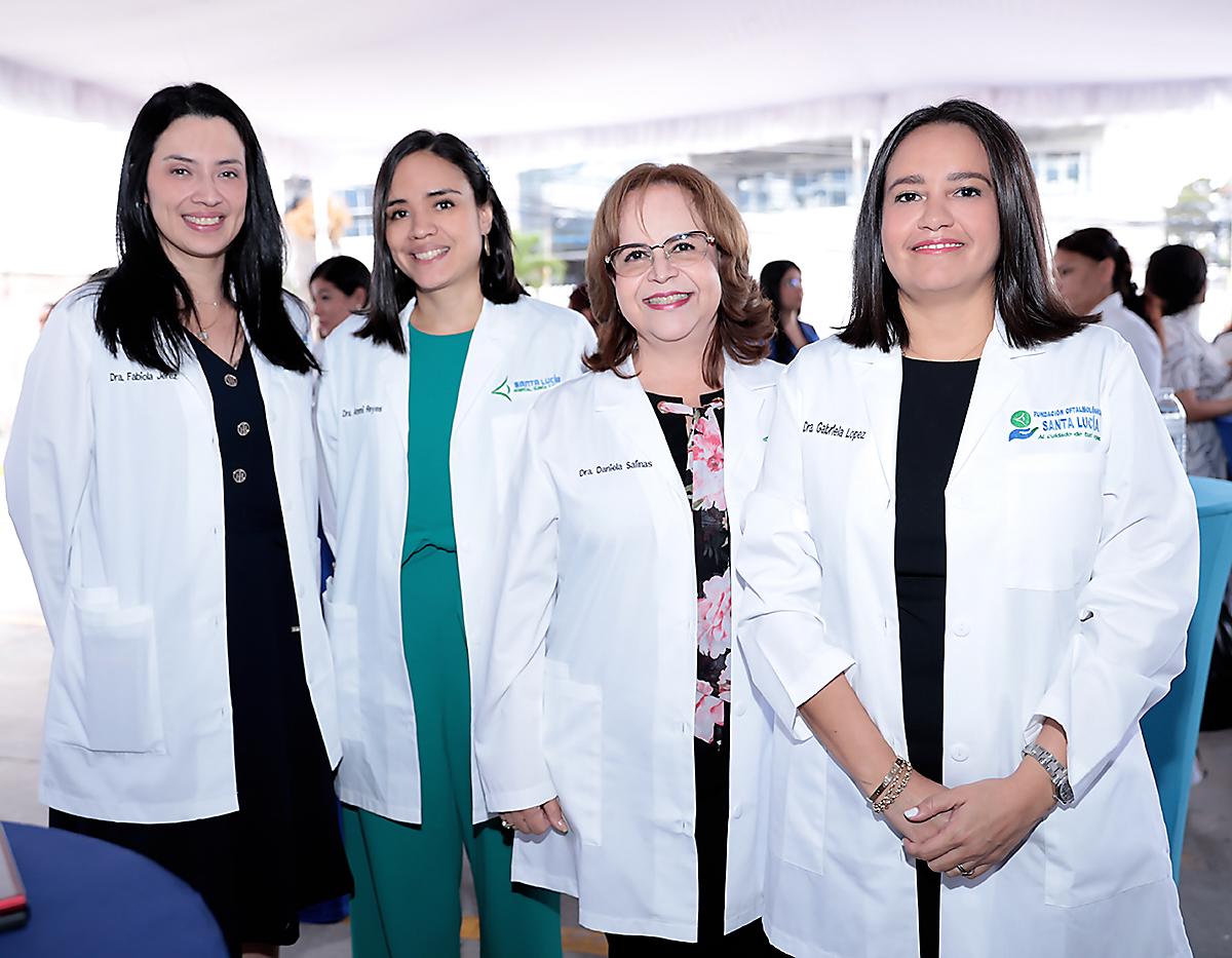 Fabiola Jerez, Ammi Reyes, Daniela Salinas y Gabriela López 