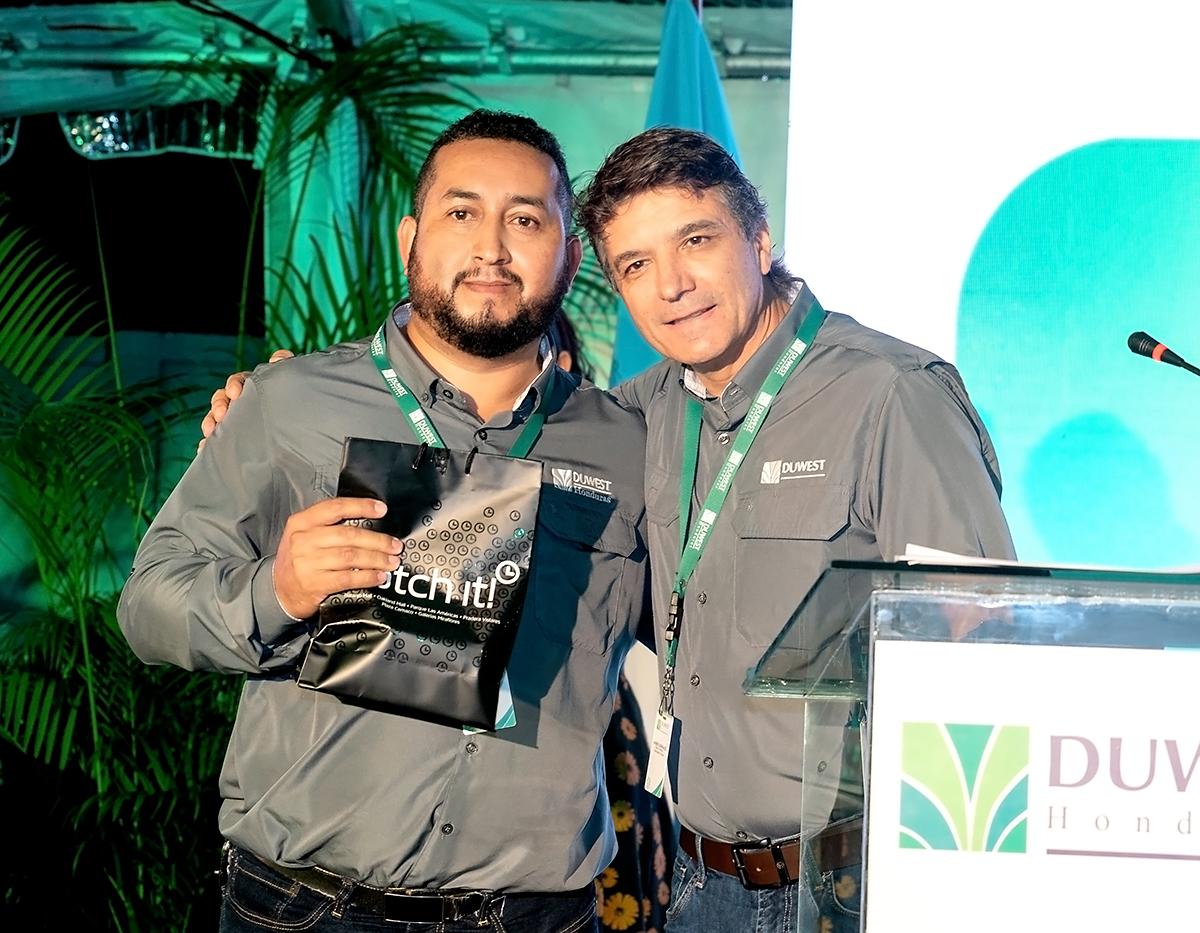 Marvin Turcios y Andrés González.