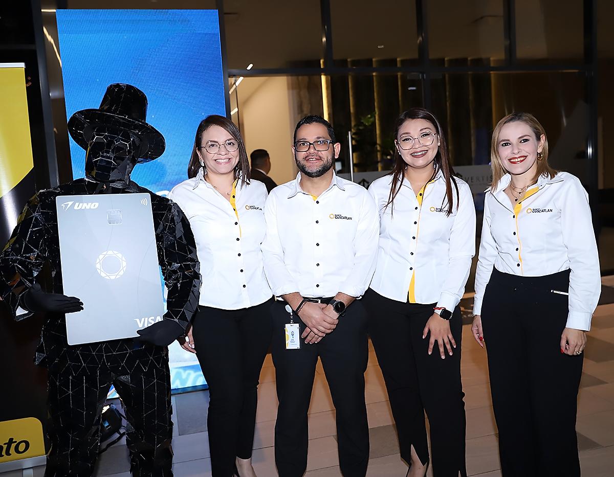 Miembro de Chepe Show, Ada Carías, Ángel Villanueva, Gabriela Méndez y Flor Elvir