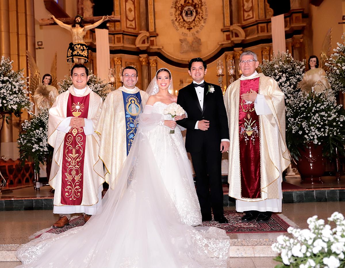 Padre Edwin, Padre Carlo Magno, Carmen Villavicencio, Diego Durón y Padre Emigdio Duarte