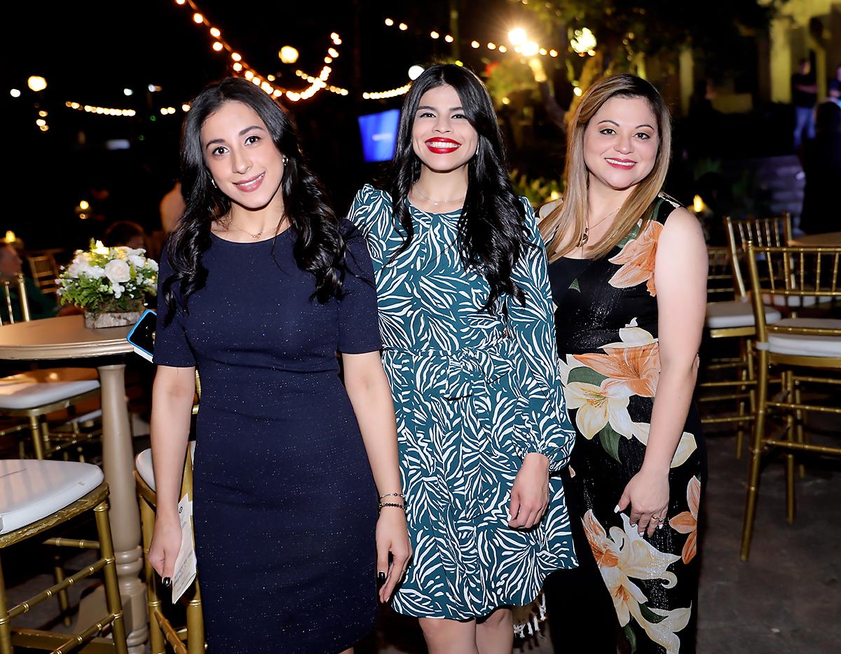 Meylin Godoy, Annie Sánchez y Sindy Canales.