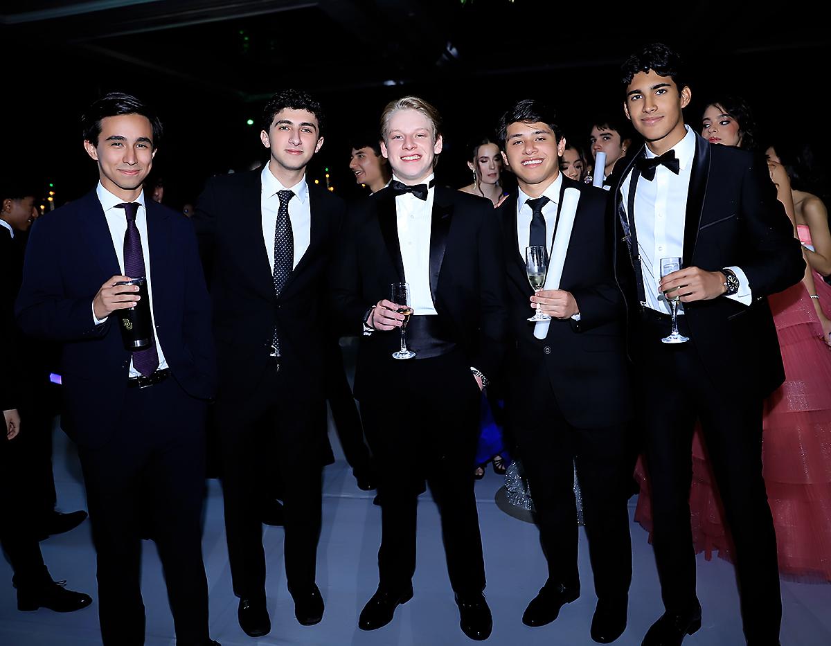 Fiesta de la prom 2025 de la Academia Los Pinares