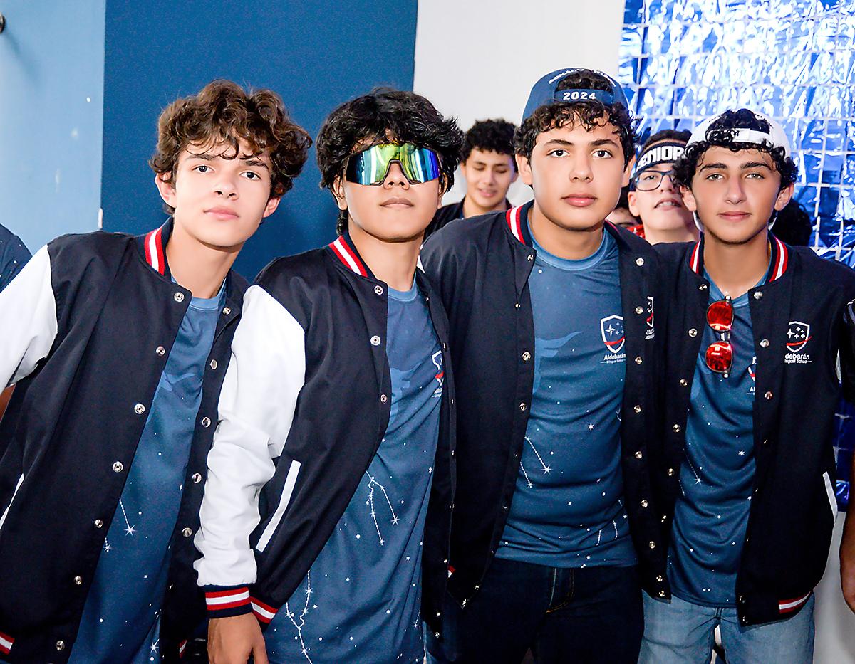 Mauricio Molina, Charles Rick, Rodrigo Morales y Jacobo Fanous.