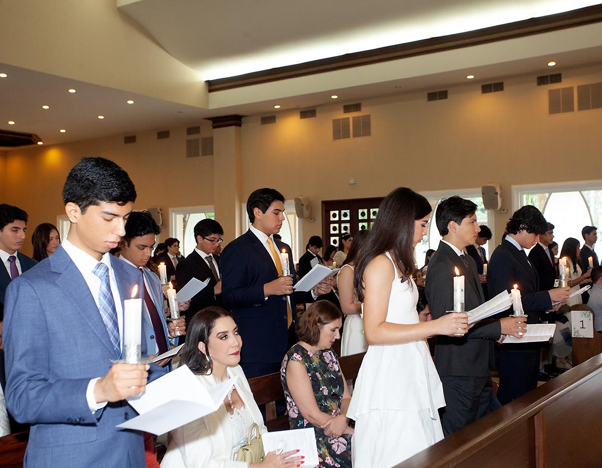 Confirmación de la Escuela Internacional Sampedrana 2025