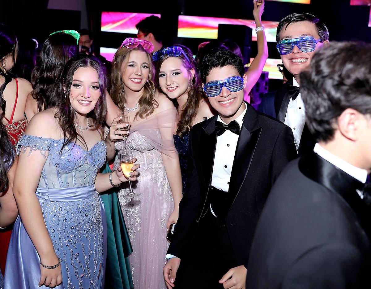 Fiesta de la prom 2024 de Antares y Aldebarán