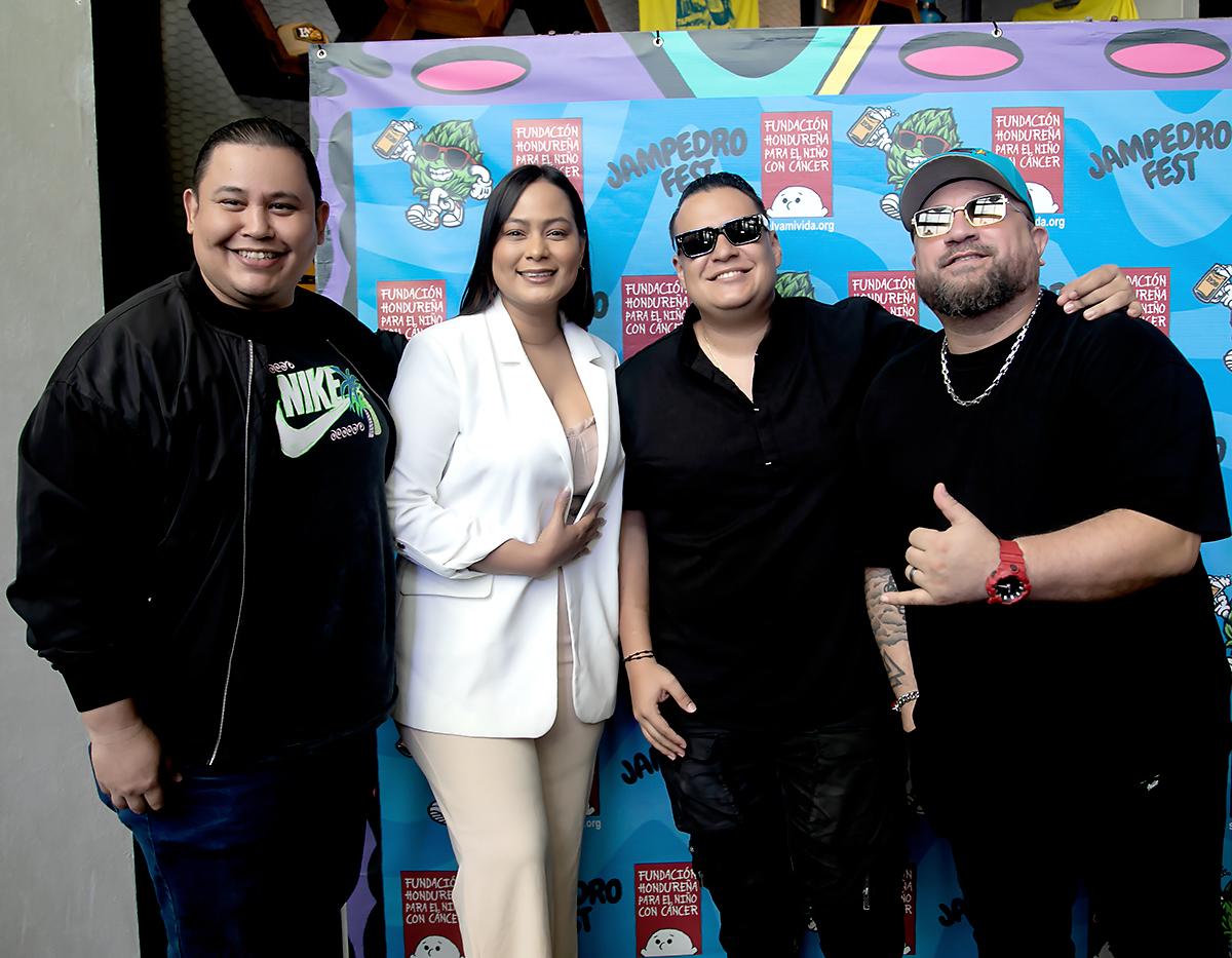 Dj Daybeat, Yoy, Bishop y Alan Vallecillo.