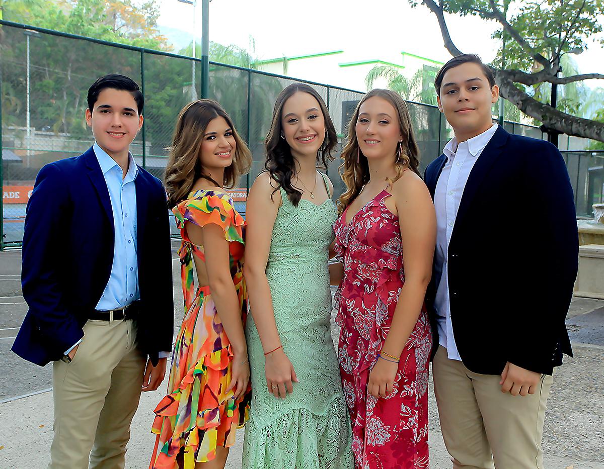 Julio Clavasquin, María Elisa Peña, Natalia Pacheco, Iris Krniesin y David Méndez.