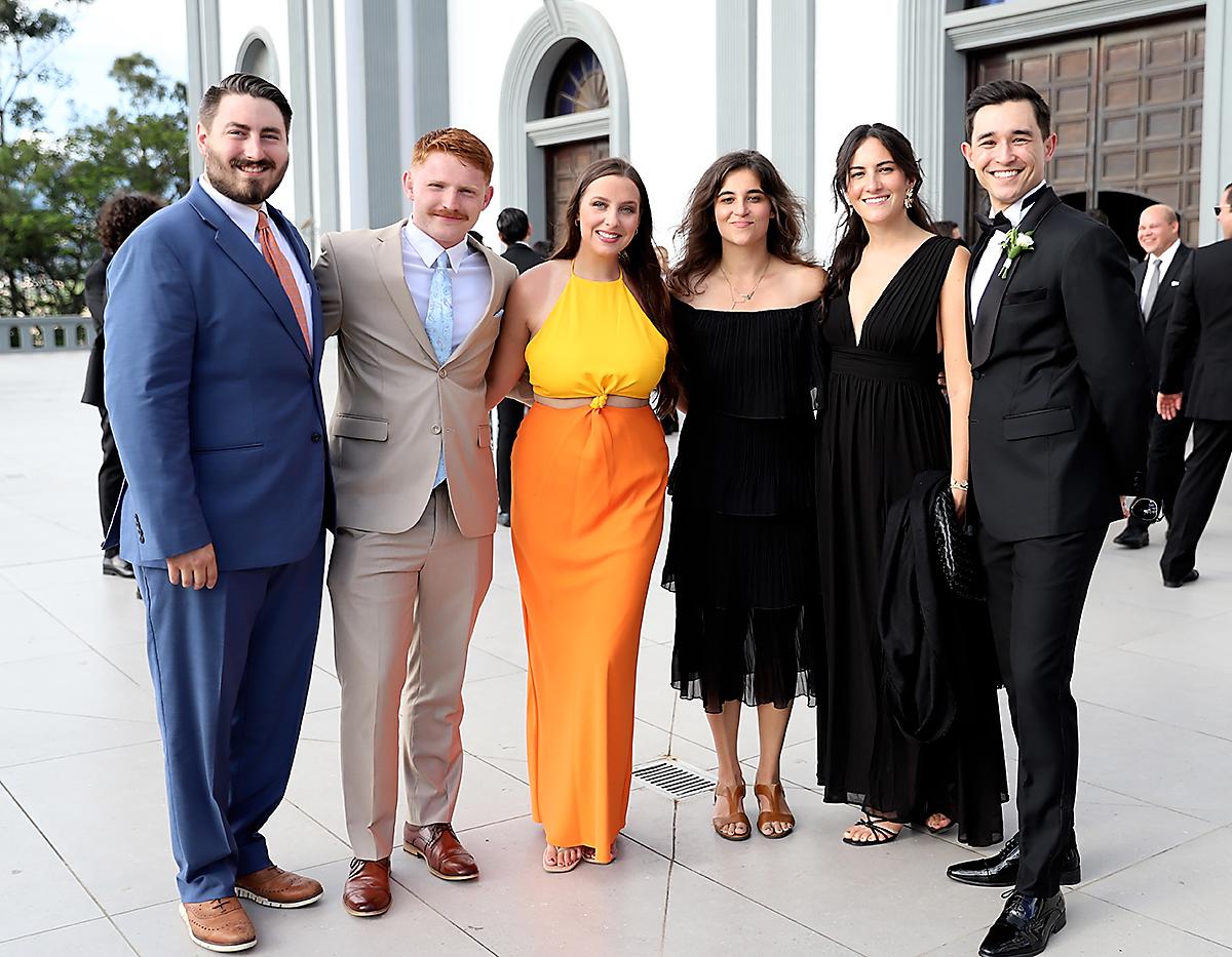 Clayton Neal, Alex y Gabriela Hoffmann, Emily Jabro, Julia Schaller, John Riedel