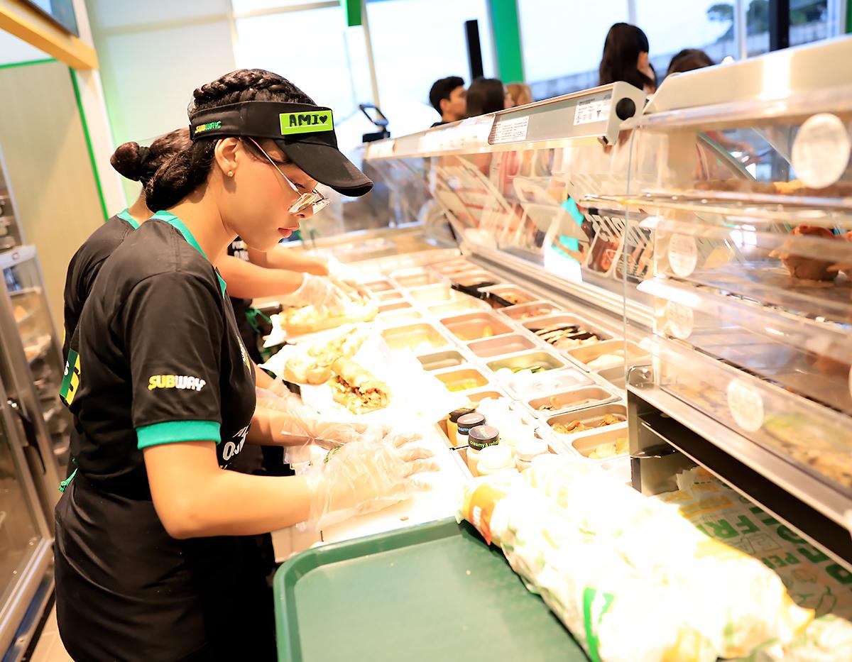 Subway inaugura nuevo local en el Bulevar Juan Pablo II de Tegucigalpa