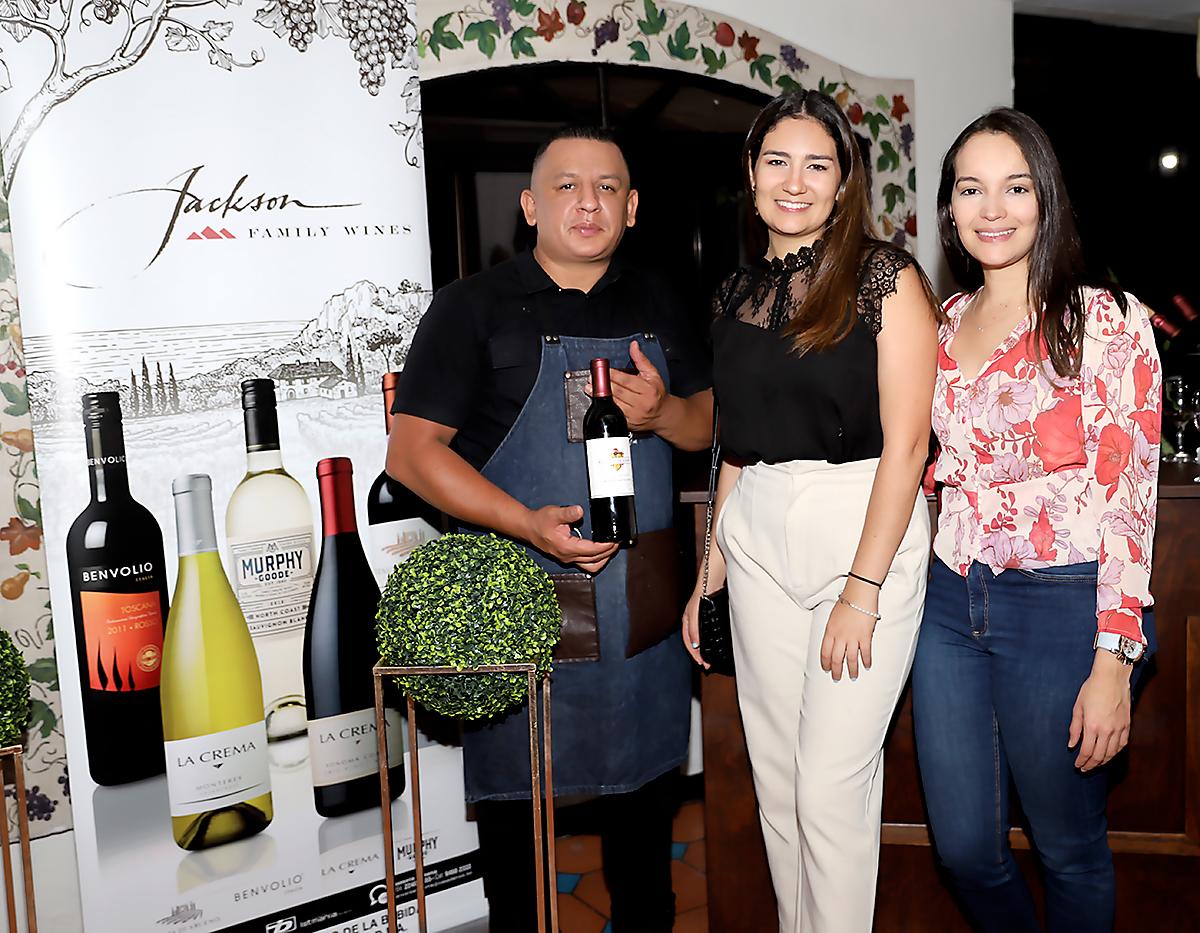 Fotogalería: Rojo, verde y ajo lanza The Wine Club