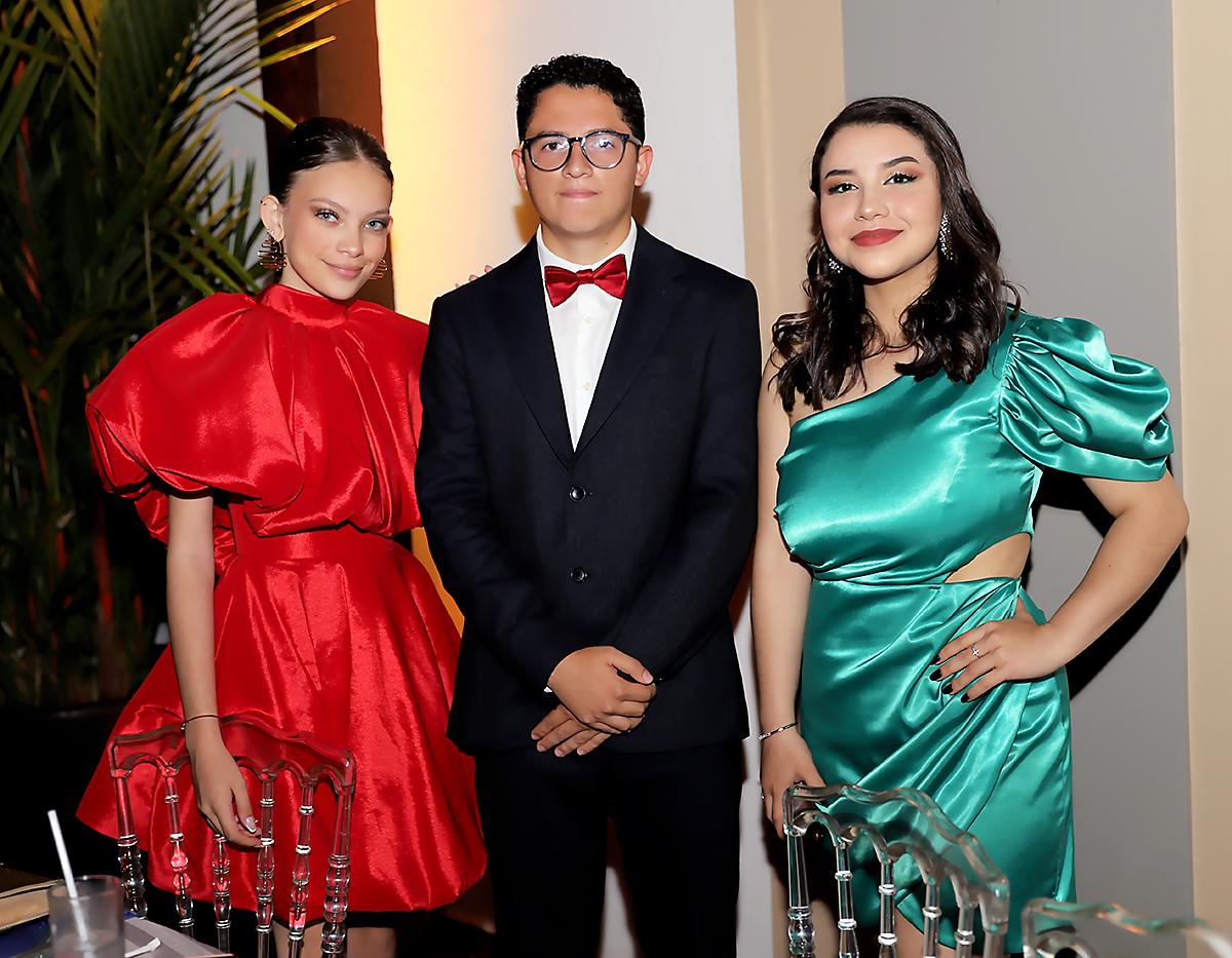 Daniella Medina, Diego Hernández y María José Castellanos