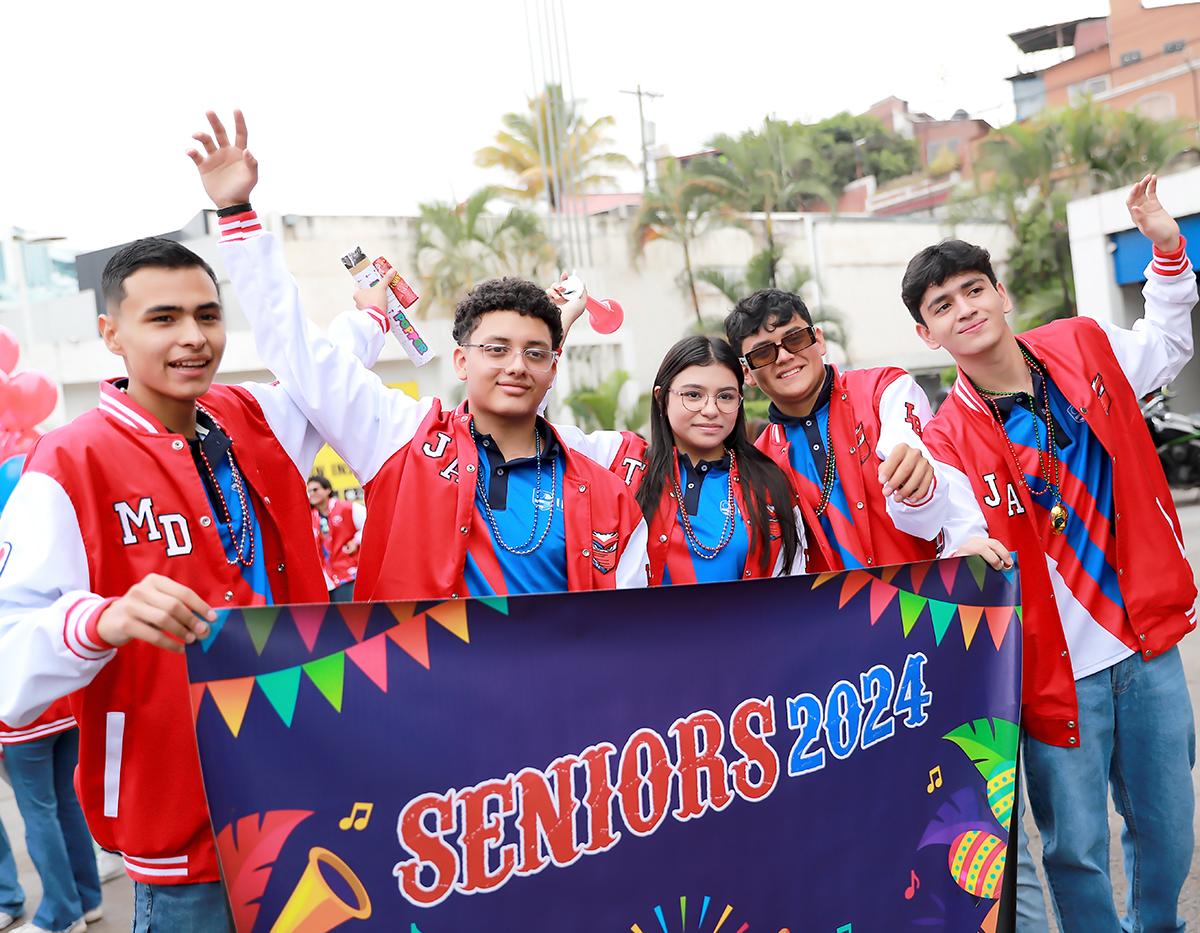 Mario Ferrufino, José Estrada, Tammy Nazar, Kenneth Osorto y Jorge Valladares