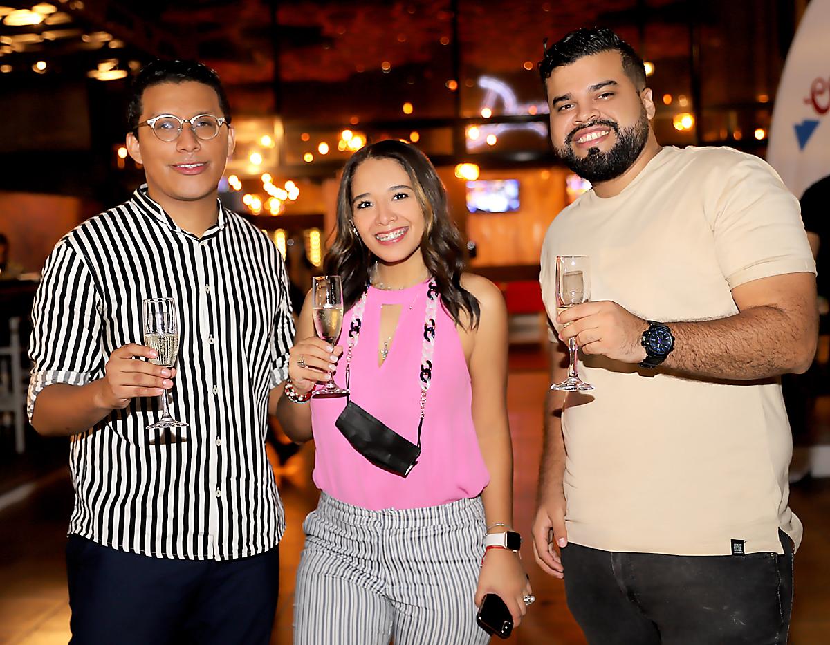 Luis Ángel Murillo, Selena Rivera y Teté Alemán. 