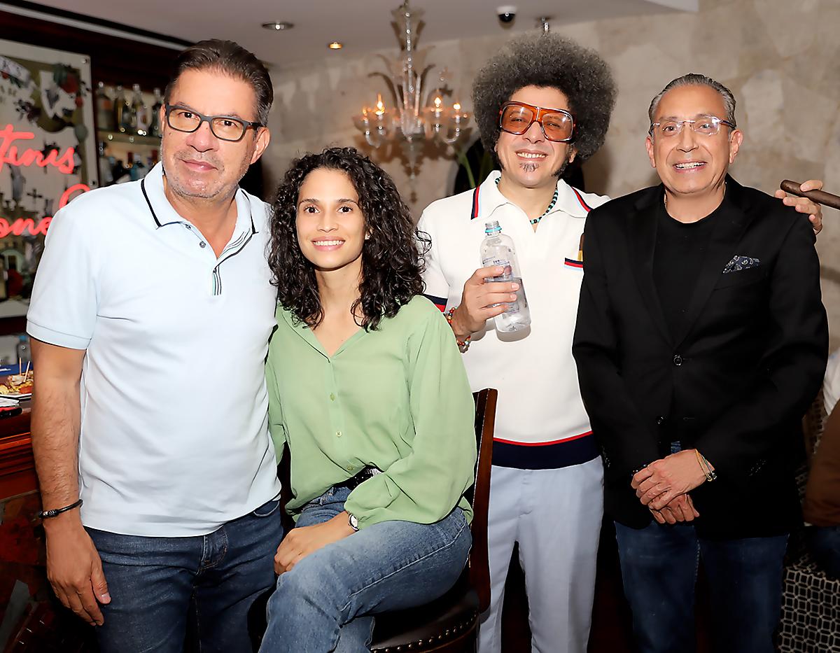 Gabriel Vidaorreta, Elsia Rodriguez, Leo Zuniga y Roberto Villeda
