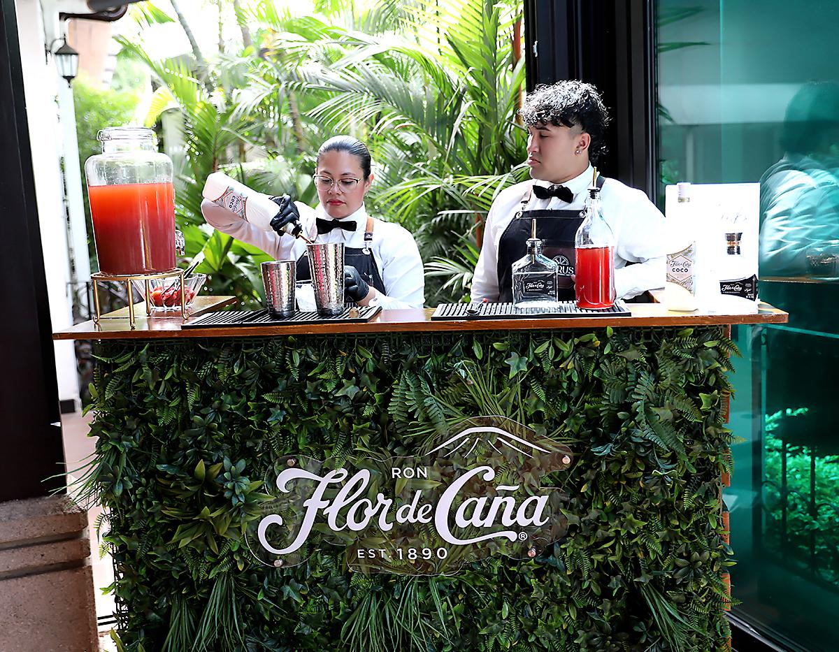 Stand de Flor de Caña. Stand de Flor de Caña.