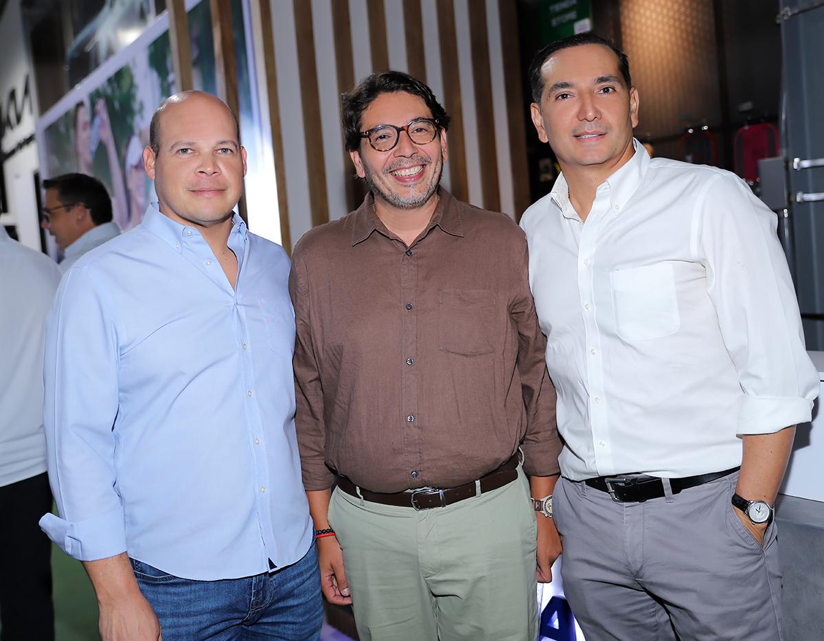 Rolado Oliva, Melvin Garner y Jamil Atala.