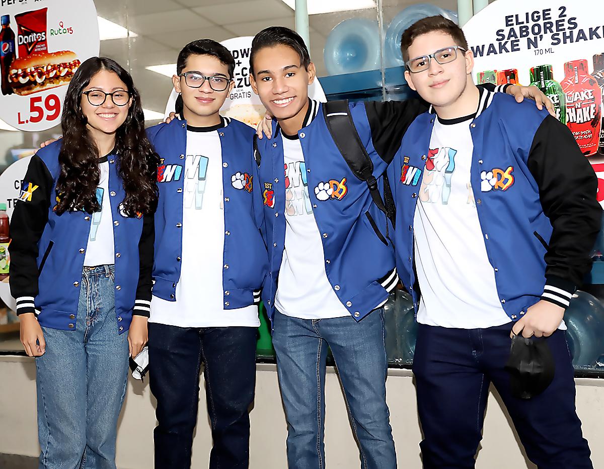 Samantha Espino, Jesé Flores, Héctor Rivera y Leandro Mendoza