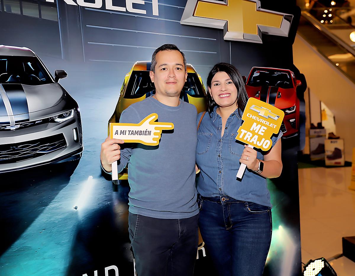 Sergio Sánchez y Melissa Estrada. 