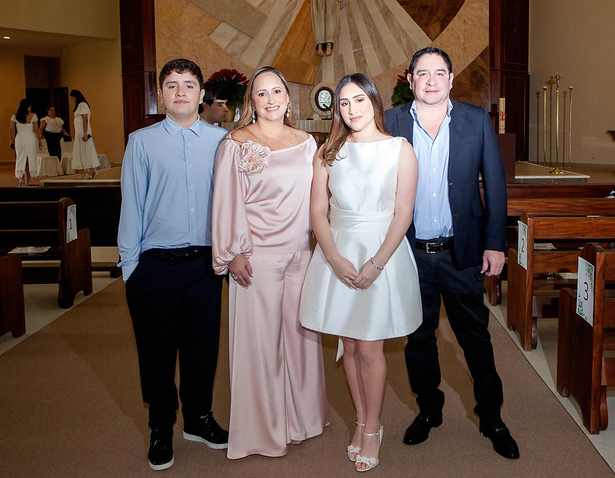 Maurizio jr. Bianka, Ivana Marie y Maurizio Membreño.