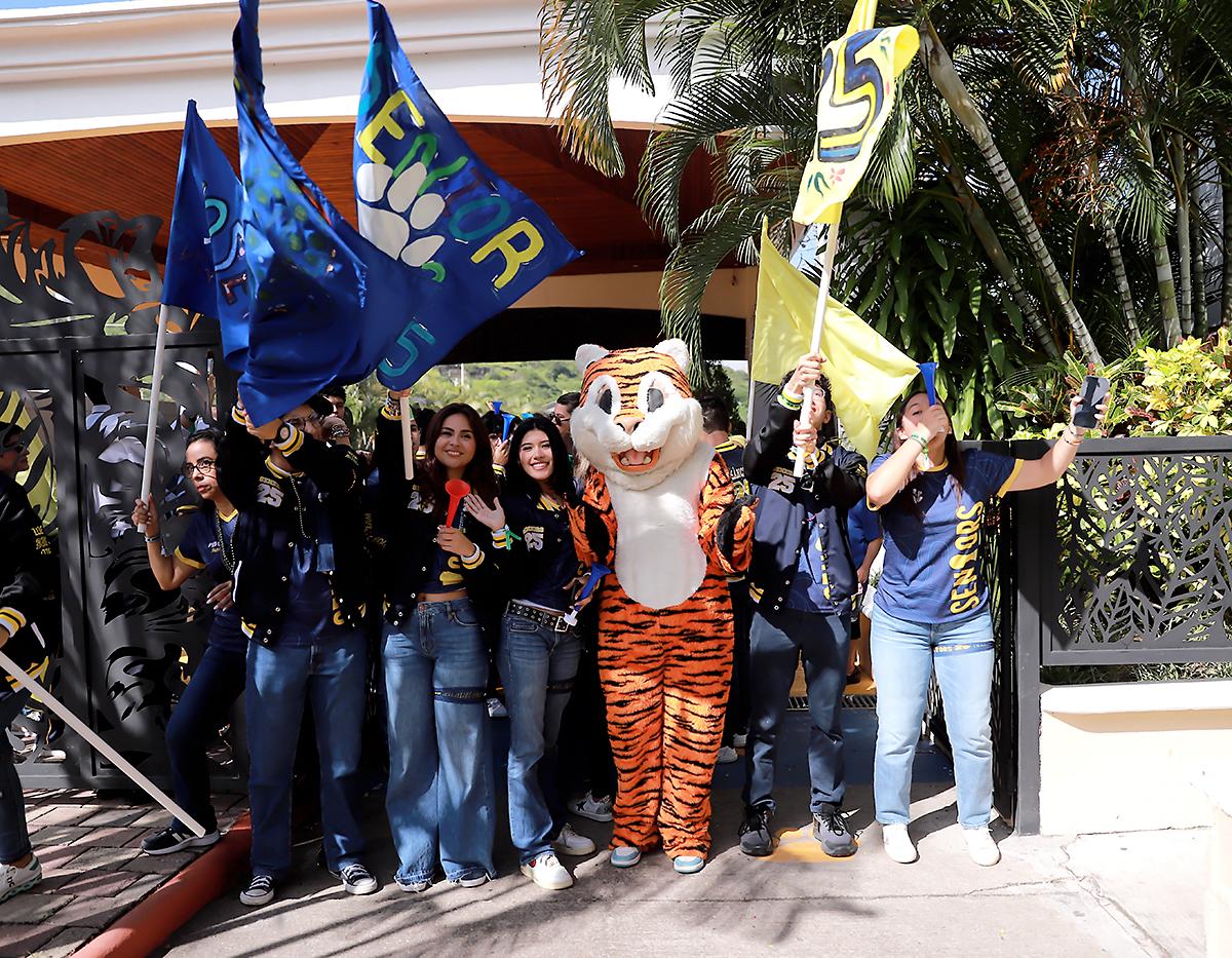 Senior Entrance 2025 de la International School of Tegucigalpa
