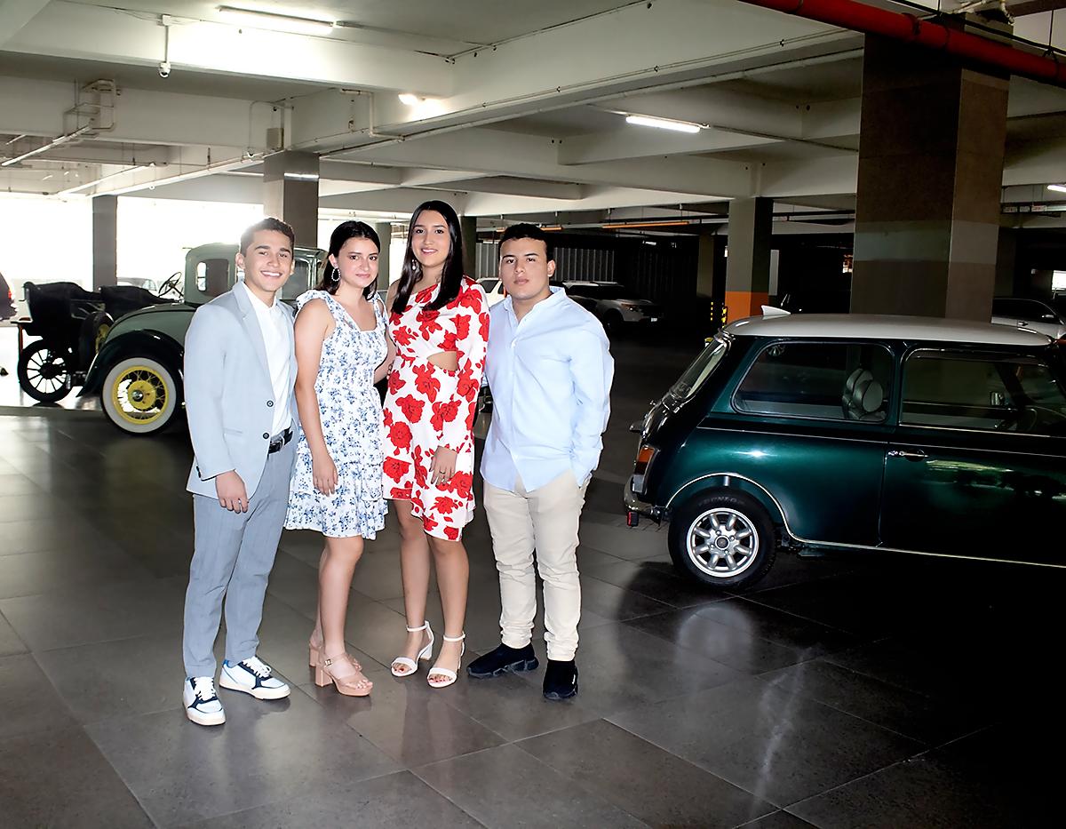 Adrián Ordoñu, Matilde Cuomo, Natalia Caraccioli y Jeffery Amaya 