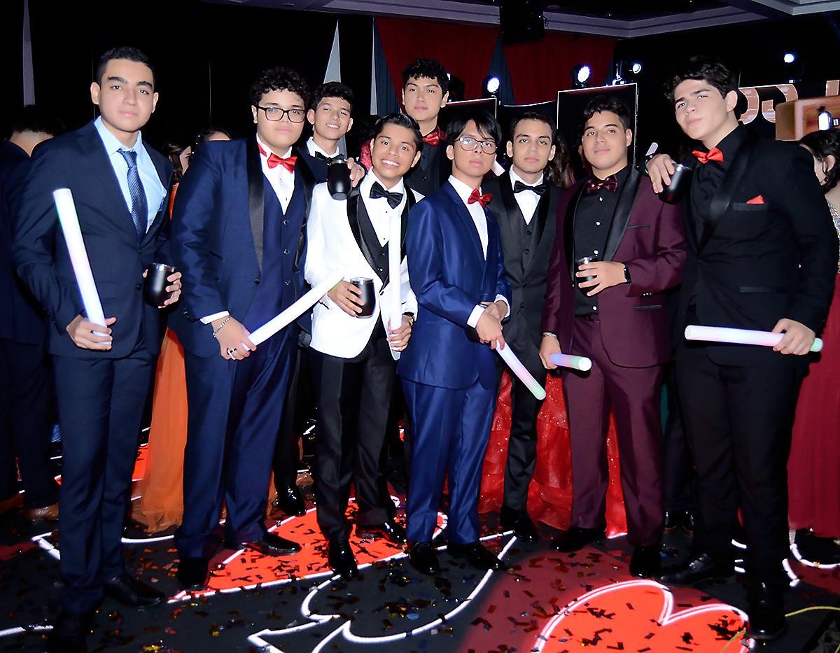 Fiesta de la prom 2024 de England School