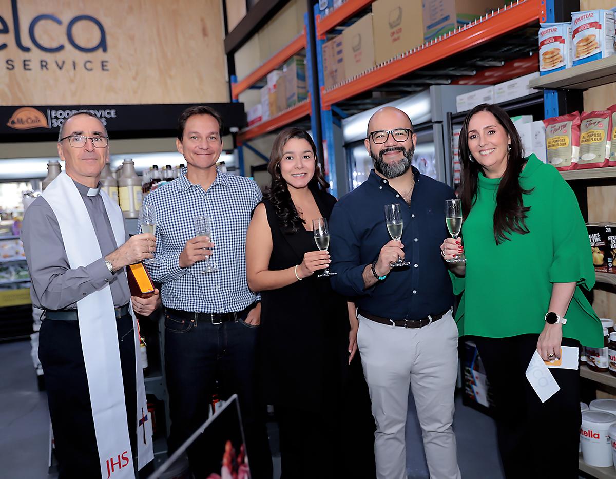 Tomás Acuña, Andrea Mejía, Ronald Peña y Andrée Marie Asturias.