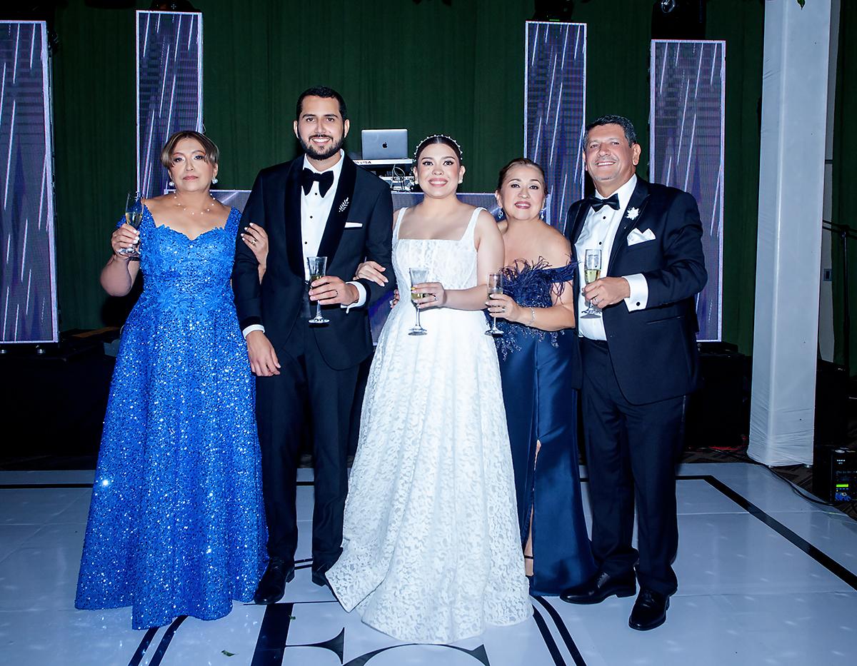 Boda de Carlos Tróchez y Estela Paz