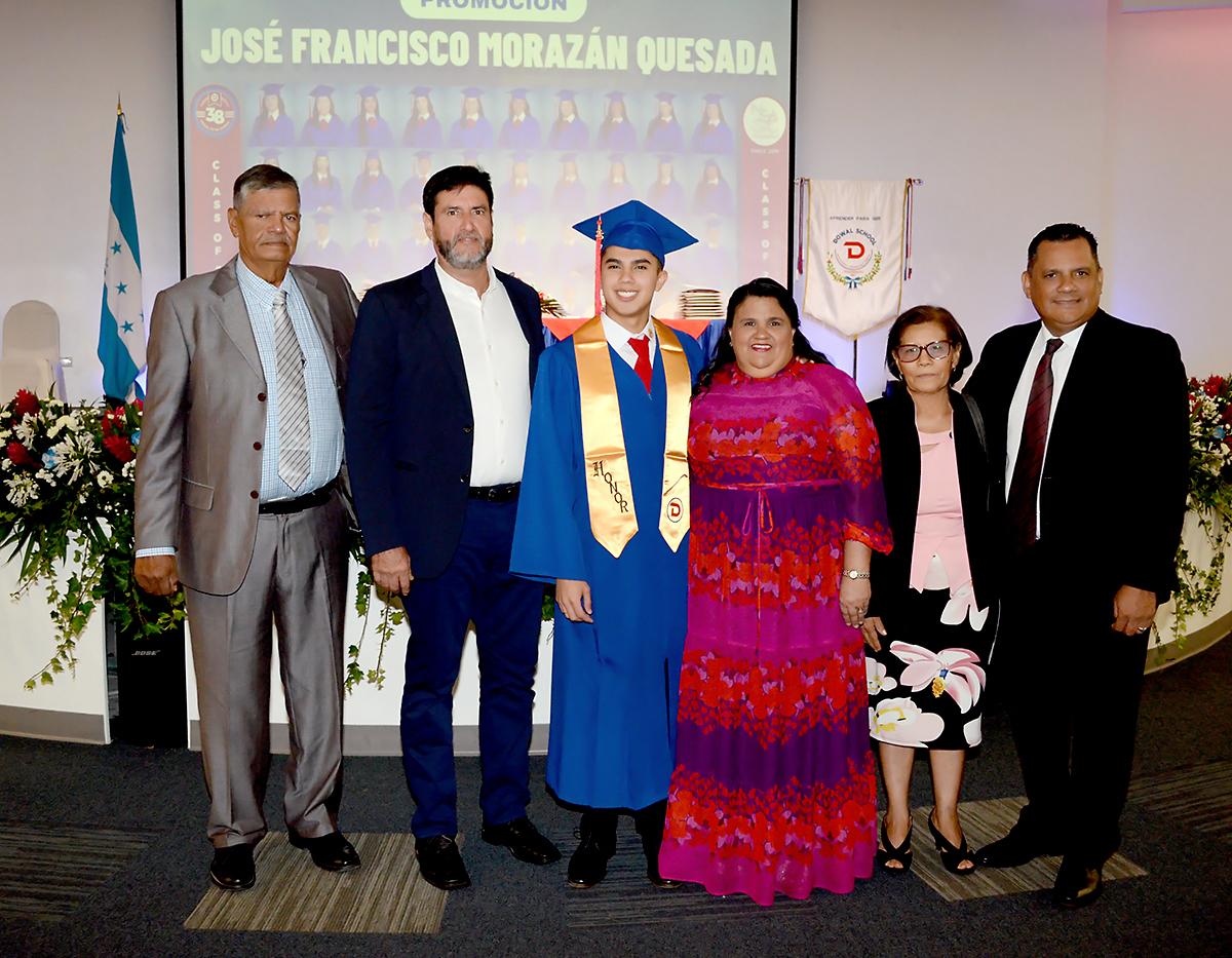 Carlos Trejo y su familia.