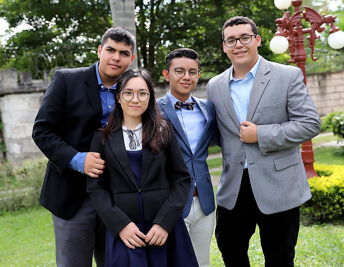 Joel López, Jing Jing Tan woo, Carlos Varela y Luis Navarrete
