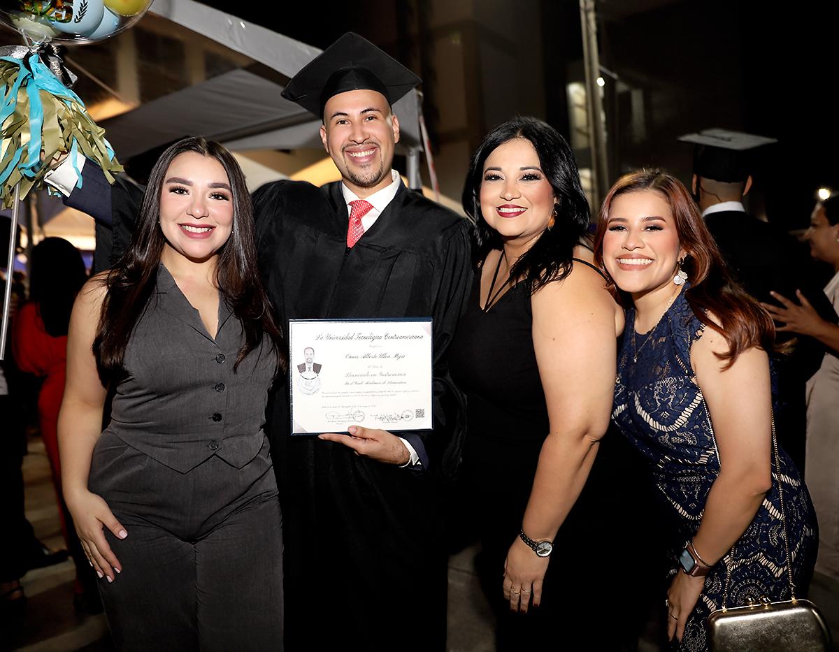 Graduaciones de Pregrado de UNITEC TGU 2025