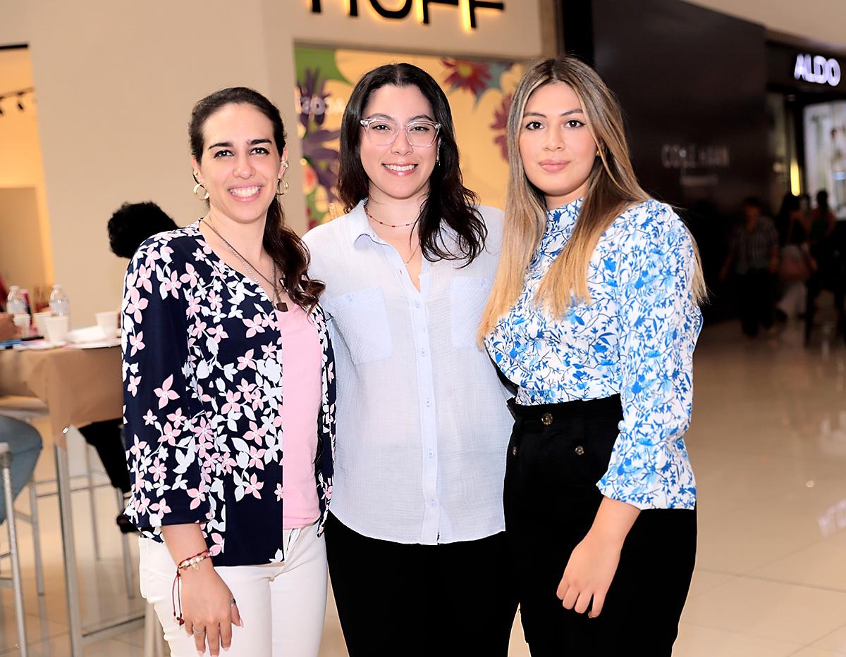 Maria Fernanda Toro, Tali Espinoza e Isabella Rivas.