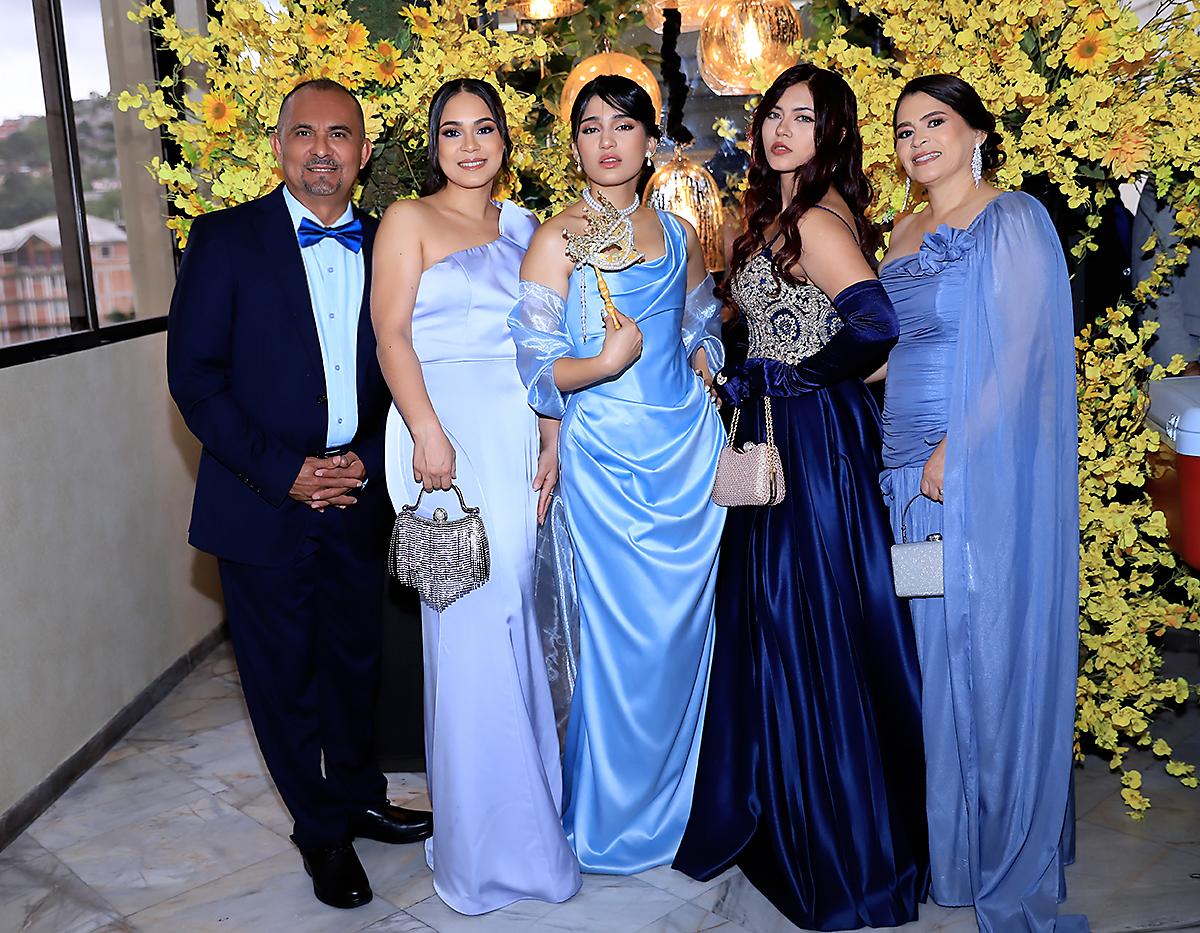 Invitados de la prom 2025 de La Estancia School