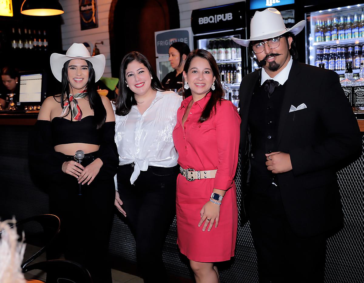 Norma Farías, Ana Lucía Villeda, Lila Fúnez y Samuel Castillo. 